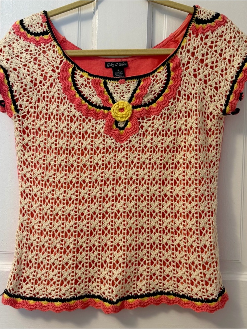 Gaby & Eden Lined Coral Cream Yellow & Black Crochet Short Sleeve Top, M